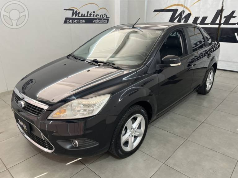 FORD - FOCUS 2.0 GLX SEDAN 16V 4P AUTOMÁTICO - 2009/2009 - PRETA - R$ 34.500,00