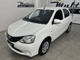 TOYOTA - ETIOS 1.3 X 16V FLEX 4P MANUAL - 2016/2017 - BRANCA - R$ 51.900,00