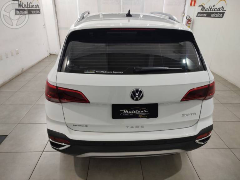 VOLKSWAGEN - TAOS 1.4 16V HIGHLINE TSI FLEX 4P AUTOMÁTICO - 2024/2024 - BRANCA - R$ 174.000,00