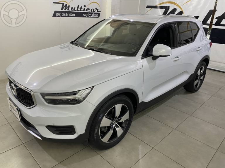 VOLVO - XC 40 2.0 T5 MOMENTUM AWD GEARTRONIC - 2020/2020 - CINZA - R$ 179.900,00