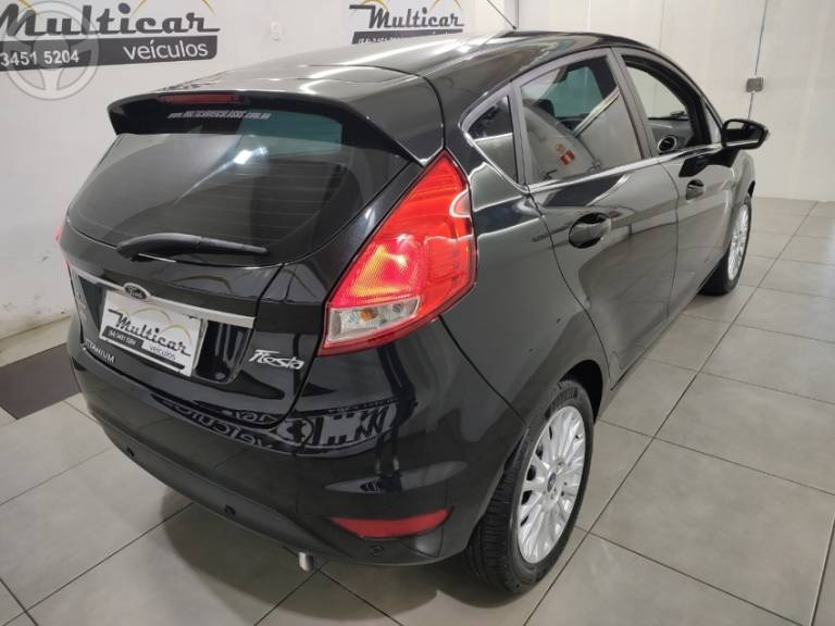 FORD - FIESTA 1.6 TITANIUM HATCH 16V FLEX 4P AUTOMÁTICO - 2014/2015 - PRETA - R$ 49.500,00