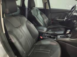 FORD - FOCUS 1.6 SE HATCH 16V FLEX 4P AUTOMÁTICO - 2014/2015 - BRANCA - R$ 54.900,00
