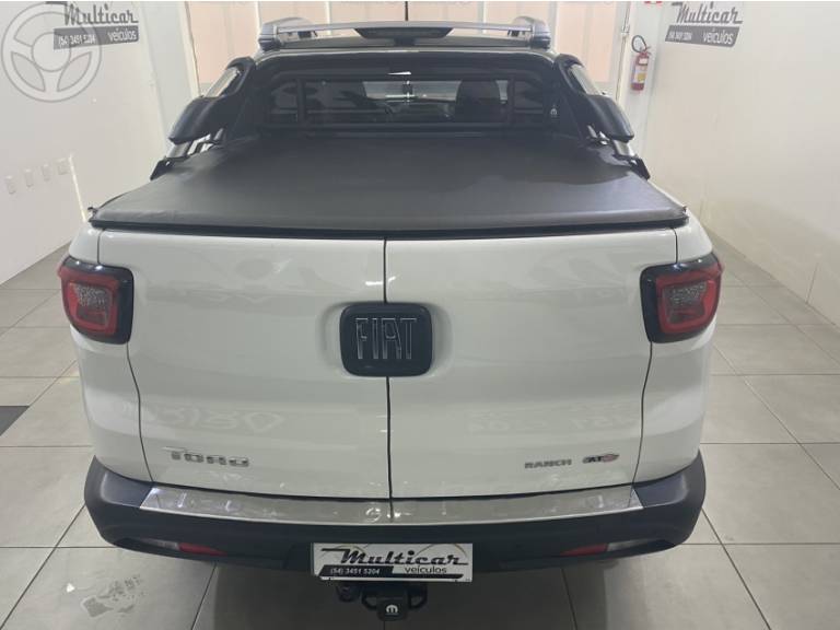 FIAT - TORO 2.0 16V TURBO DIESEL RANCH AT 4X4 AUTOMÁTICO - 2018/2019 - BRANCA - R$ 126.500,00