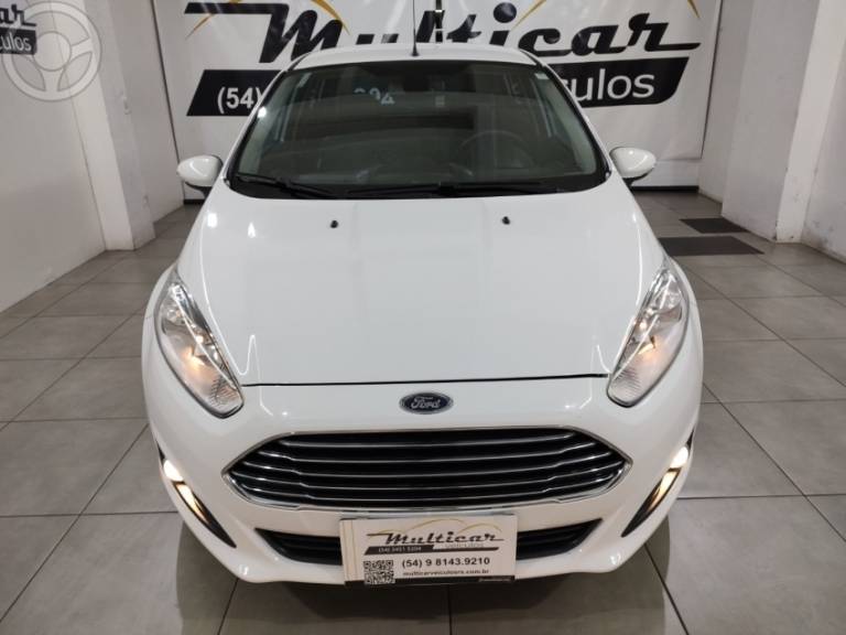 FORD - FIESTA 1.6 TITANIUM HATCH 16V FLEX 4P AUTOMÁTICO - 2014/2014 - BRANCA - R$ 46.900,00