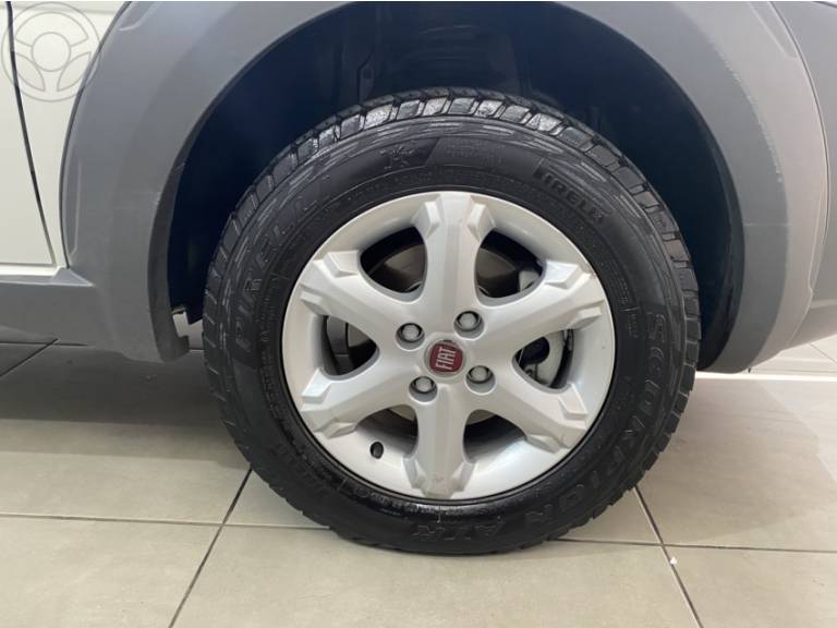 FIAT - STRADA 1.4 EVO FREEDOM CD 8V FLEX 3P MANUAL - 2018/2019 - BRANCA - R$ 77.900,00