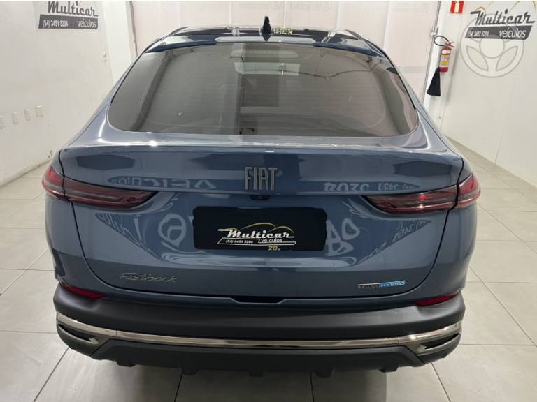 FIAT - FASTBACK 1.0 IMPETUS 200 TURBO FLEX 4P AUTOMÁTICO - 2025/2025 - AZUL - R$ 133.500,00