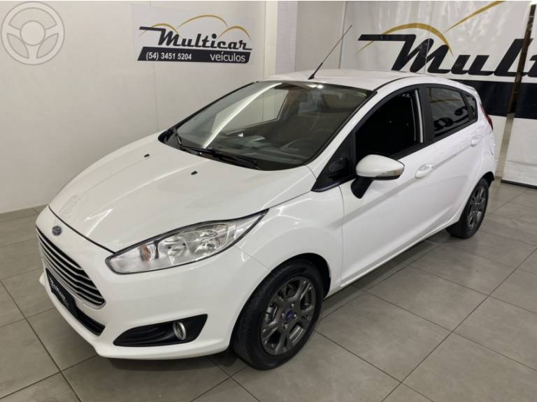 FORD - FIESTA 1.6 SE HATCH 16V FLEX 4P AUTOMÁTICO - 2014/2015 - BRANCA - R$ 45.900,00