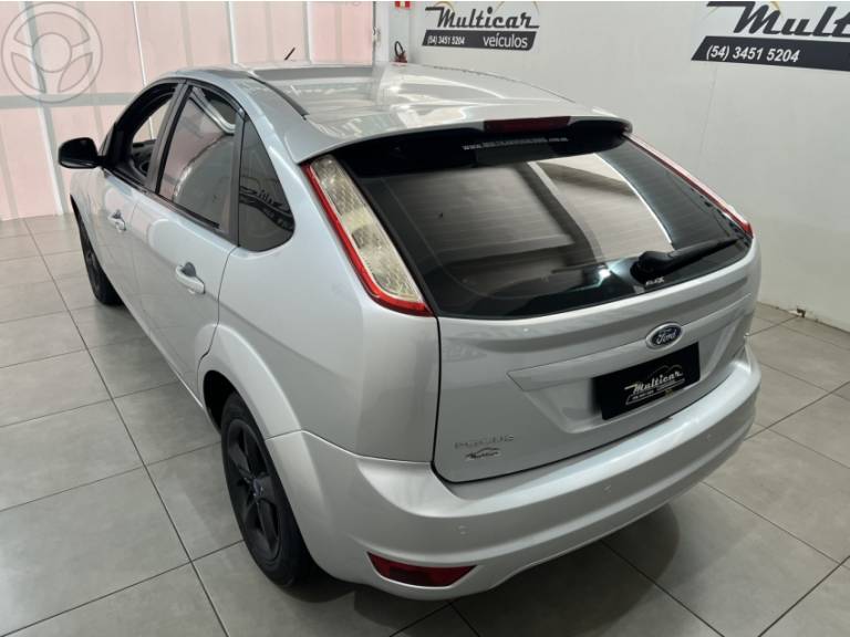 FORD - FOCUS 2.0 GLX 16V FLEX 4P AUTOMÁTICO - 2012/2012 - PRATA - R$ 42.900,00