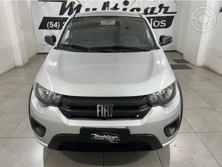FIAT - MOBI 1.0 8V EVO FLEX LIKE. MANUAL - 2021/2022 - PRATA - R$ 49.900,00