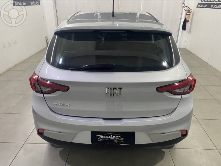 FIAT - ARGO 1.0 FIREFLY FLEX DRIVE MANUAL - 2021/2022 - PRATA - R$ 63.500,00