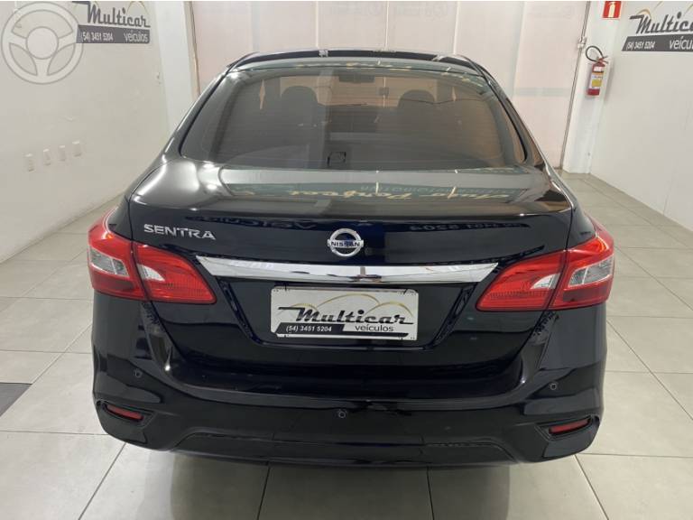 NISSAN - SENTRA 2.0 S 16V FLEX 4P AUTOMÁTICO - 2018/2019 - PRETA - R$ 72.900,00