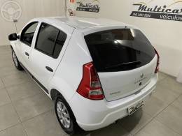 RENAULT - SANDERO 1.0 EXPRESSION 16V FLEX 4P MANUAL - 2013/2013 - BRANCA - R$ 32.500,00