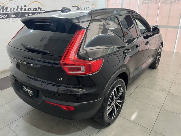 VOLVO - XC 40 2.0 T4 GEARTRONIC - 2019/2019 - PRETA - R$ 123.900,00