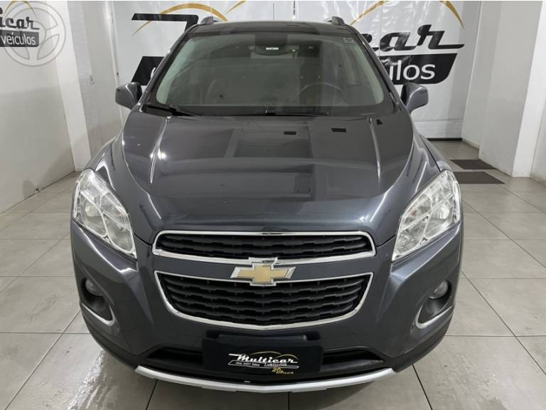 CHEVROLET - TRACKER 1.8 MPFI LTZ 4X2 16V FLEX 4P AUTOMÁTICO - 2015/2015 - CINZA - R$ 69.900,00