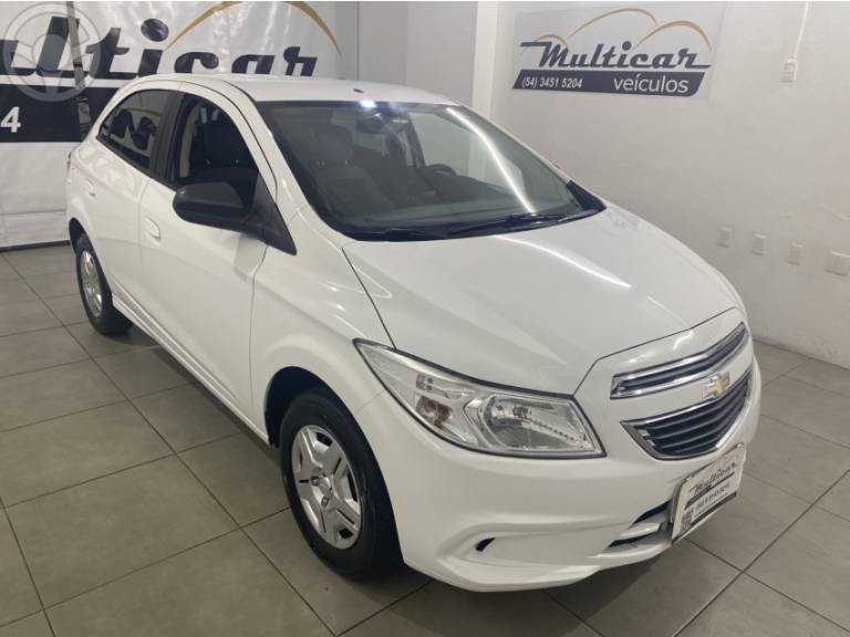 CHEVROLET - ONIX 1.0 MPFI LT 8V FLEX 4P MANUAL - 2014/2015 - BRANCA - R$ 45.900,00