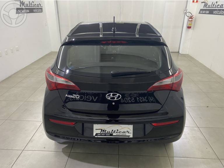 HYUNDAI - HB20 1.0 COMFORT PLUS 12V FLEX 4P MANUAL - 2016/2017 - PRETA - R$ 51.900,00