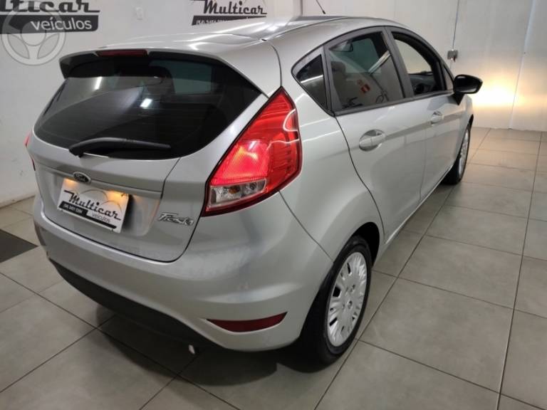 FORD - FIESTA 1.5 S HATCH 16V FLEX 4P MANUAL - 2014/2015 - PRATA - R$ 44.500,00