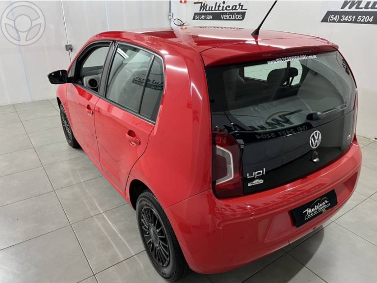 VOLKSWAGEN - UP 1.0 MPI MOVE UP 12V FLEX 4P MANUAL - 2016/2017 - VERMELHA - R$ 54.500,00