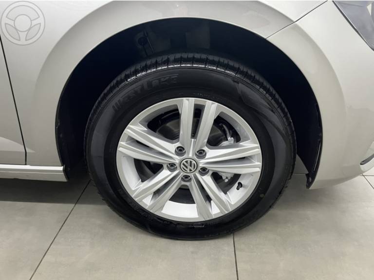 VOLKSWAGEN - POLO 1.0 MPI 12V FLEX 4P MANUAL - 2019/2020 - PRATA - R$ 68.900,00