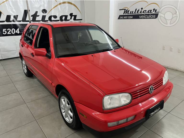 VOLKSWAGEN - GOLF 2.0 MI GLX 8V 4P MANUAL - 1996/1996 - VERMELHA - R$ 49.000,00