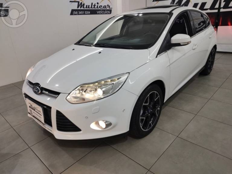 FORD - FOCUS 2.0 TITANIUM HATCH 16V FLEX 4P AUTOMÁTICO - 2015/2015 - BRANCA - R$ 58.900,00