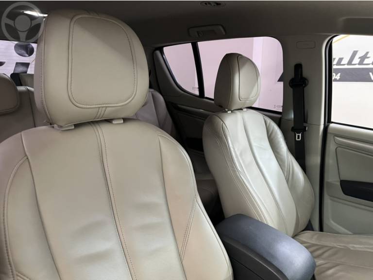 CHEVROLET - TRAILBLAZER 2.8 LTZ 4X4 16V TURBO DIESEL 4P AUTOMÁTICO - 2014/2014 - BRANCA - R$ 122.900,00