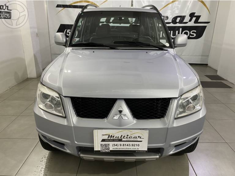 MITSUBISHI - PAJERO TR4 2.0 4X4 16V FLEX 4P MANUAL - 2010/2011 - PRATA - R$ 58.500,00