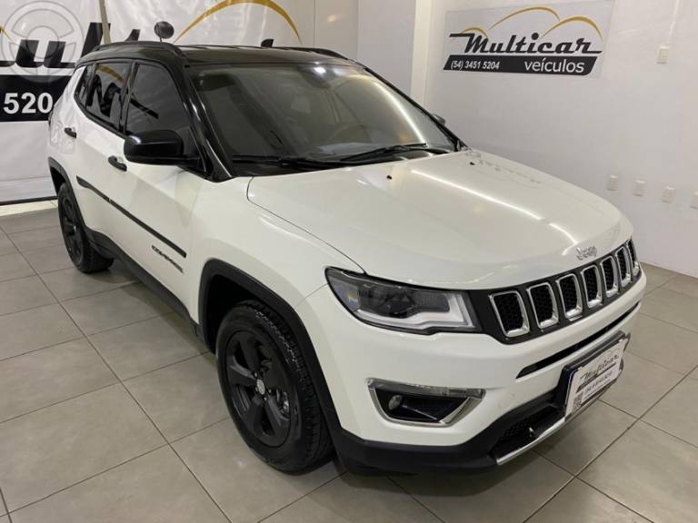 JEEP - COMPASS 2.0 SPORT 4X2 16V 4P AUTOMÁTICO - 2017/2017 - BRANCA - R$ 91.900,00