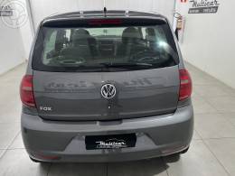 VOLKSWAGEN - FOX 1.0 MI 8V FLEX 4P MANUAL - 2012/2012 - CINZA - R$ 34.500,00