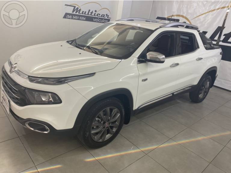 FIAT - TORO 2.0 16V TURBO DIESEL RANCH AT 4X4 AUTOMÁTICO - 2018/2019 - BRANCA - R$ 126.500,00