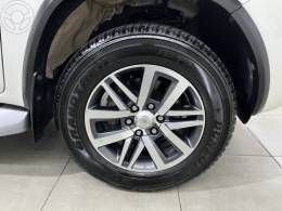 TOYOTA - HILUX SW4 2.8 SRX 4X4 16V TURBO INTERCOOLER DIESEL 4P AUTOMÁTICO - 2017/2017 - BRANCA - R$ 214.000,00