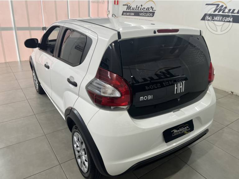 FIAT - MOBI 1.0 8V EVO FLEX LIKE. MANUAL - 2022/2023 - BRANCA - R$ 54.900,00