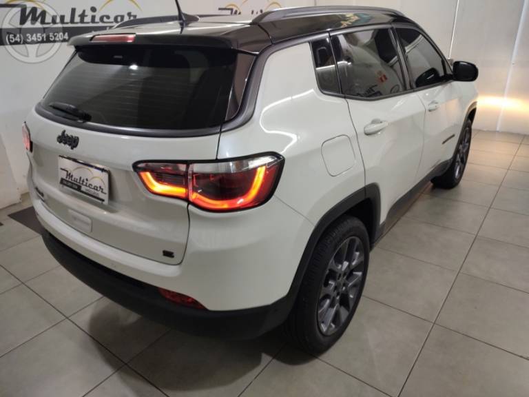 JEEP - COMPASS 2.0 16V DIESEL S LIMITED 4X4 AUTOMÁTICO - 2019/2020 - BRANCA - R$ 140.900,00