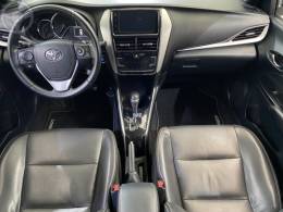 TOYOTA - YARIS 1.5 XLS FLEX 4P AUTOMÁTICO - 2018/2019 - BRANCA - R$ 82.900,00