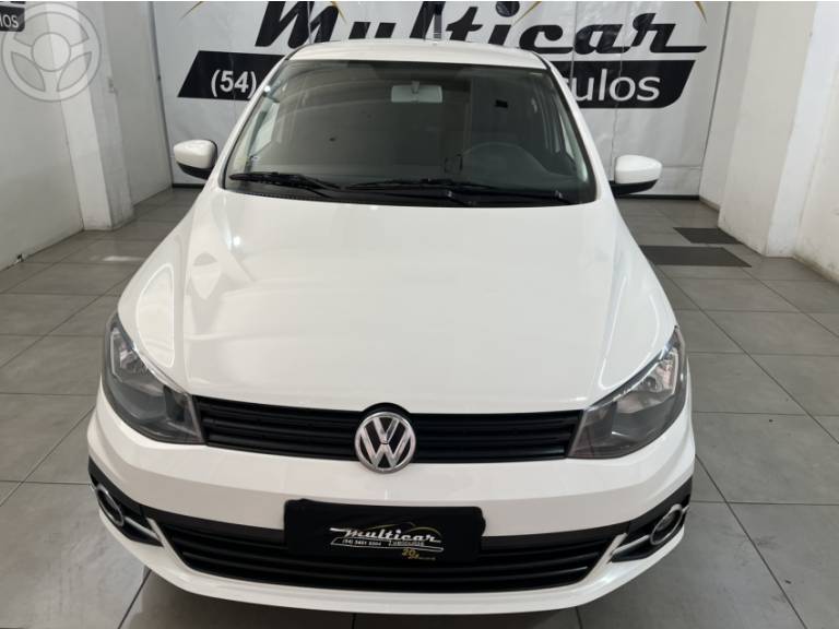 VOLKSWAGEN - GOL 1.6 MSI TOTALFLEX TRENDLINE 4P MANUAL - 2017/2018 - BRANCA - R$ 46.900,00