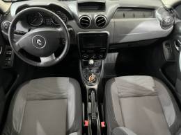 RENAULT - DUSTER 2.0 TECH ROAD 4X2 16V FLEX 4P MANUAL - 2013/2014 - PRATA - R$ 52.900,00