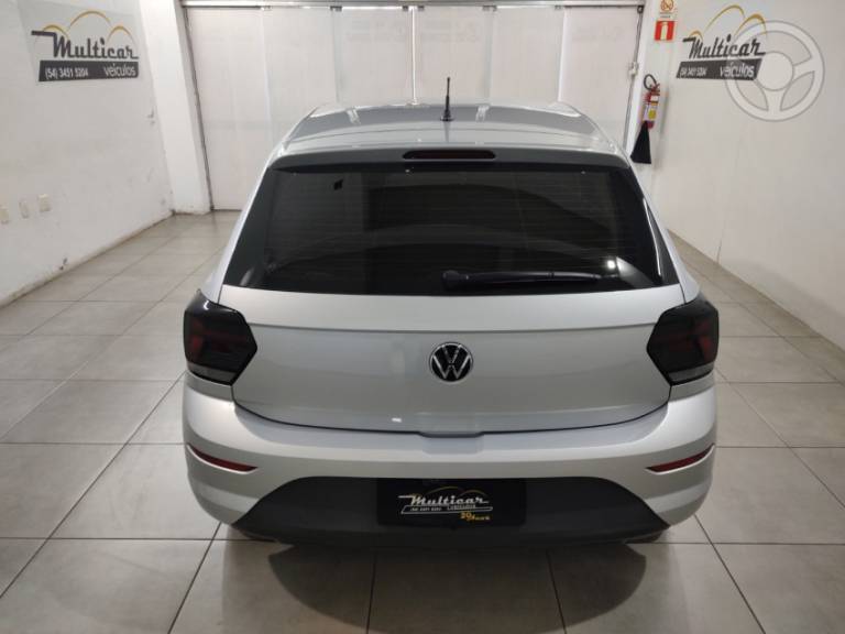 VOLKSWAGEN - POLO 1.0 MPI TRACK 4P MANUAL - 2024/2025 - PRATA - R$ 81.900,00