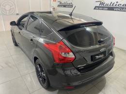 FORD - FOCUS 2.0 SE HATCH 16V FLEX 4P AUTO - 2013/2014 - CINZA - R$ 54.500,00