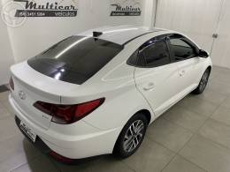 HYUNDAI - HB20S 1.0 PLATINUM 12V TURBO FLEX 4P MANUAL - 2021/2022 - BRANCA - R$ 79.900,00