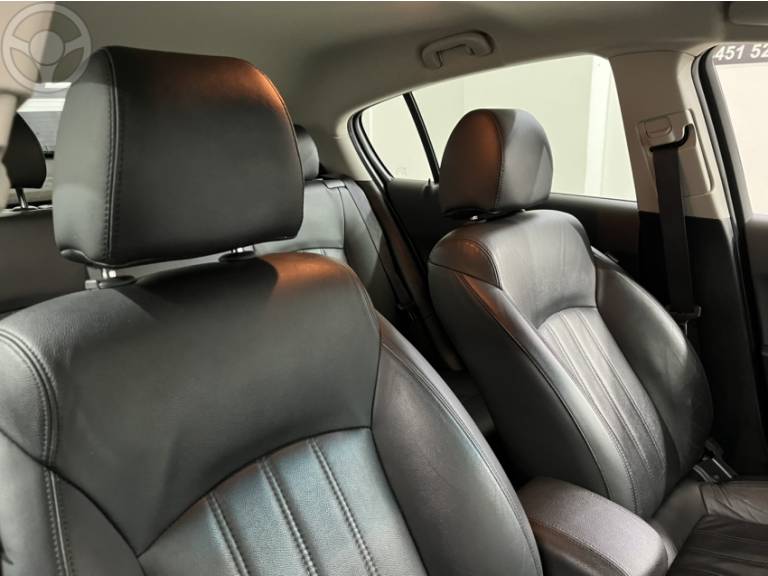 CHEVROLET - CRUZE 1.8 LT SPORT6 16V FLEX 4P AUTOMÁTICO - 2013/2013 - BRANCA - R$ 59.900,00