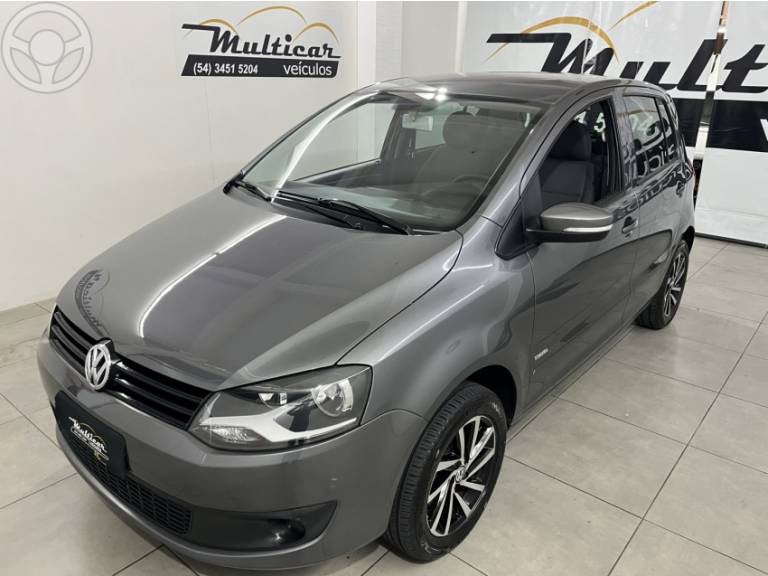 VOLKSWAGEN - FOX 1.0 MI 8V FLEX 4P MANUAL - 2012/2012 - CINZA - R$ 34.500,00