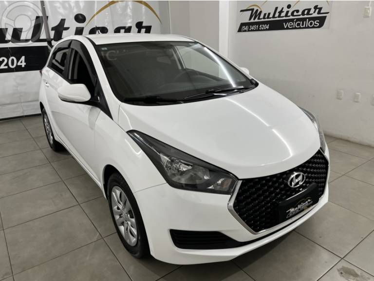 HYUNDAI - HB20 1.6 COMFORT PLUS 16V FLEX 4P MANUAL - 2018/2019 - BRANCA - R$ 63.900,00