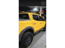MITSUBISHI - L200 TRITON 2.4 GLS SAVANA 4X4 DIESEL 4P AUTOMÁTICO - 2022/2023 - AMARELA - R$ 155.000,00