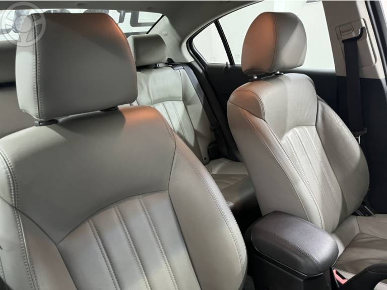 CHEVROLET - CRUZE 1.8 LTZ 16V FLEX 4P AUTOMÁTICO - 2014/2014 - BRANCA - R$ 64.500,00