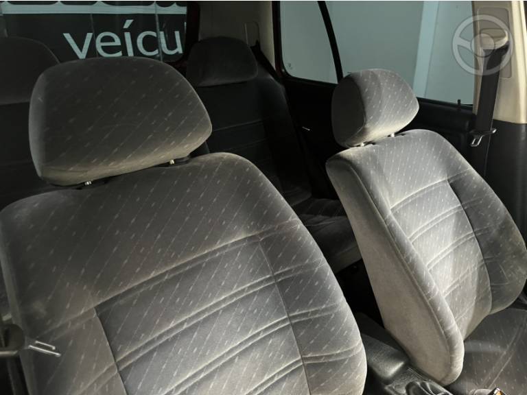 VOLKSWAGEN - GOLF 2.0 MI GLX 8V 4P MANUAL - 1996/1996 - VERMELHA - R$ 49.000,00