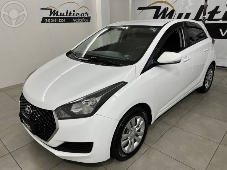 HYUNDAI - HB20 1.6 COMFORT PLUS 16V FLEX 4P MANUAL - 2018/2019 - BRANCA - R$ 62.900,00