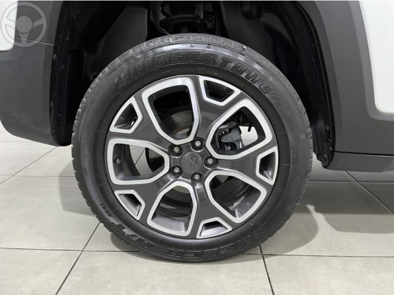 JEEP - RENEGADE 2.0 16V TURBO DIESEL LONGITUDE 4P 4X4 AUTOMÁTICO - 2017/2018 - BRANCA - R$ 88.900,00