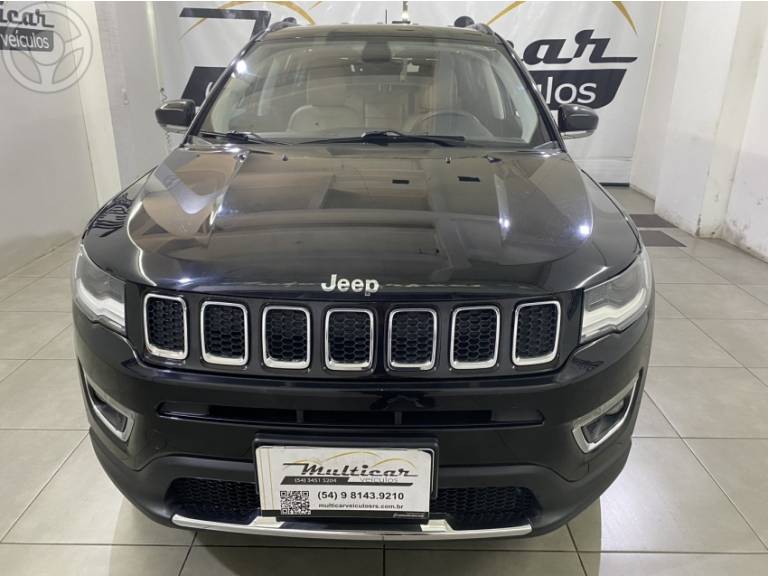 JEEP - COMPASS 2.0 16V FLEX LIMITED AUTOMÁTICO - 2017/2017 - PRETA - R$ 99.900,00