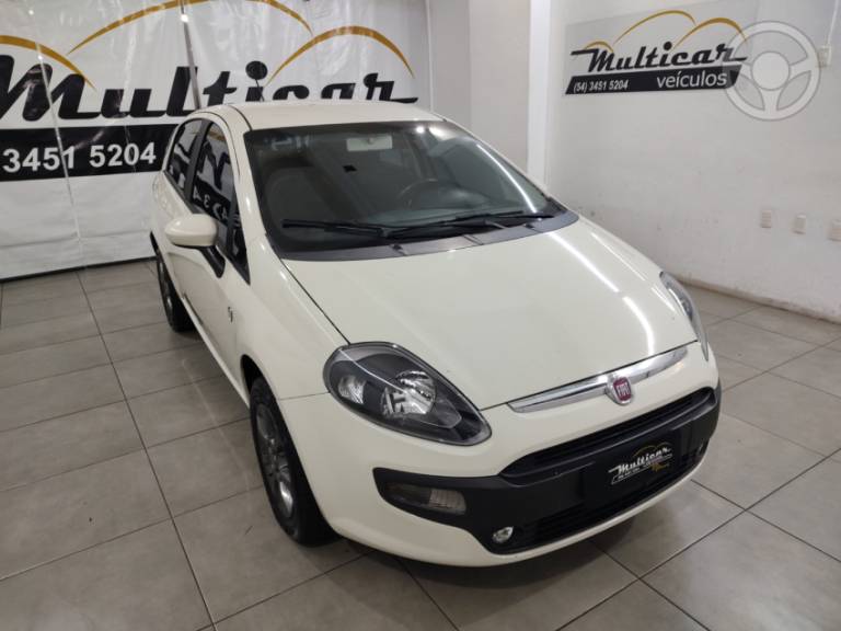 FIAT - PUNTO 1.4 ATTRACTIVE 8V FLEX 4P MANUAL - 2014/2015 - BRANCA - R$ 44.900,00