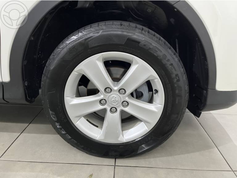 TOYOTA - RAV4 2.5 4X4 16V 4P AUTOMÁTICO - 2013/2013 - BRANCA - R$ 85.900,00